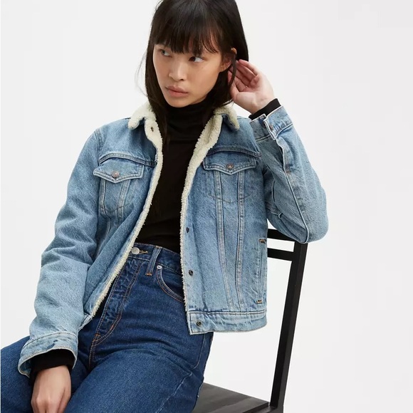 Levi’s Denim Sherpa-Lined Jacket - Picture 1 of 4